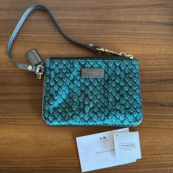 COACH emerald snake print silky fabric wristlet. Multi-function strap New w/ tag - Picture 1 of 5